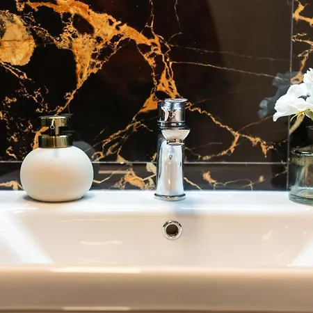 Luxury 2 Bedrooms App With Terrace In Center Old Town * 스플리트
