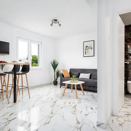 Luxury 2 Bedrooms App With Terrace In Center Old Town 스플리트