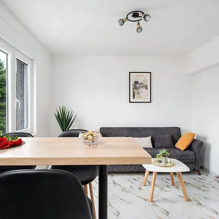 Luxury 2 Bedrooms App With Terrace In Center Old Town 아파트