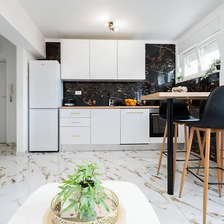 Luxury 2 Bedrooms App With Terrace In Center Old Town * 스플리트