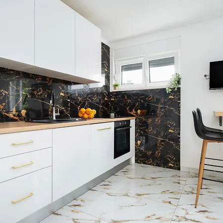 Апартаменты Luxury 2 Bedrooms App With Terrace In Center Old Town *