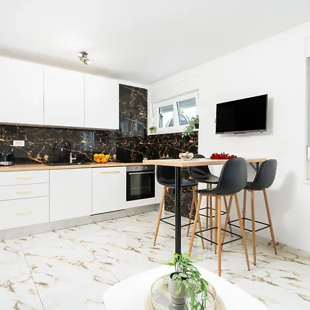 Luxury 2 Bedrooms App With Terrace In Center Old Town Lägenhet Split