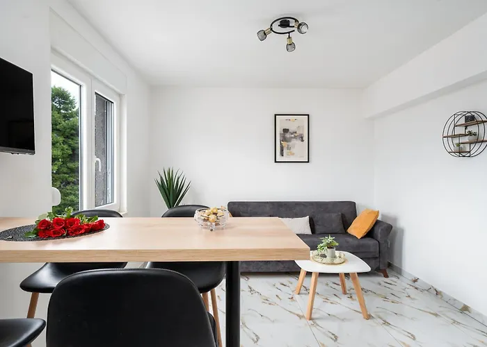 Luxury 2 Bedrooms App With Terrace In Center Old Town 아파트