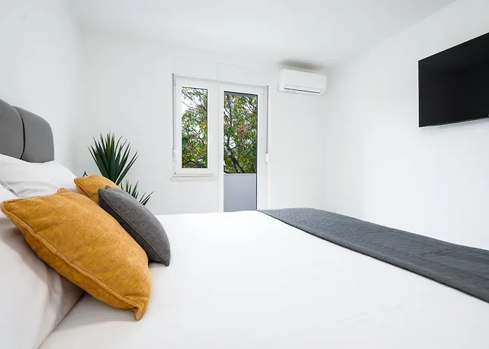 Luxury 2 Bedrooms App With Terrace In Center Old Town *